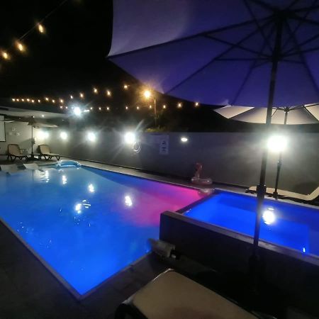 Aquaville Dorado Moderna A Studio 7 מראה חיצוני תמונה
